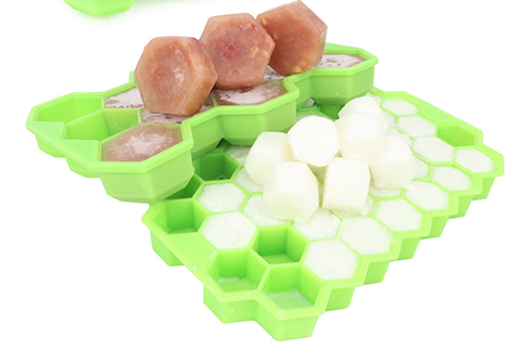 夏季解暑神器--矽膠（jiāo）冰（bīng）格